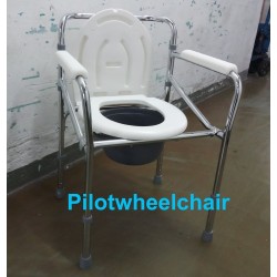 Folding toilet chair